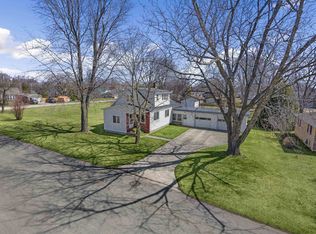 4124 9th St, Menominee, MI 49858
