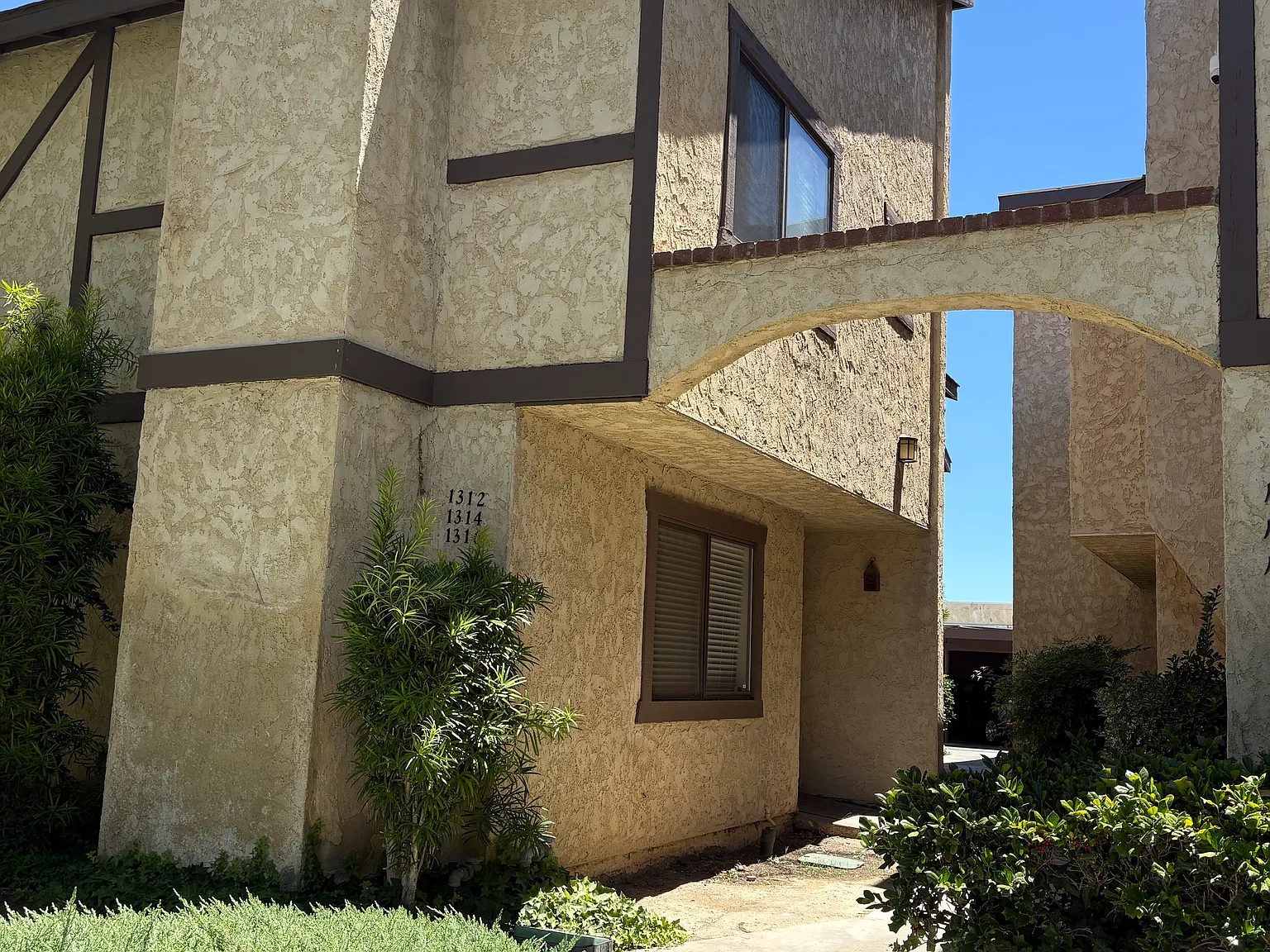 2 bed, 1215 sqft, $2,200 — Photo 4