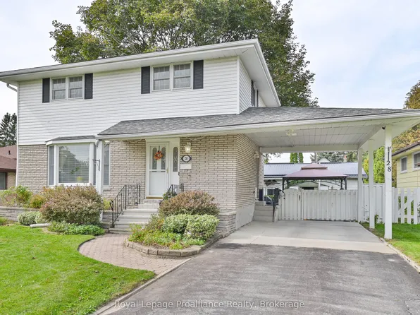 28 Shoniker Ave, Quinte West, ON K8V 2B5