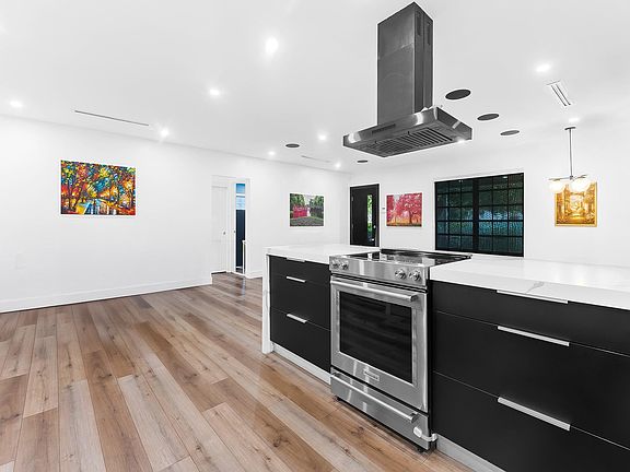 5th image of 4411 Thomas Street