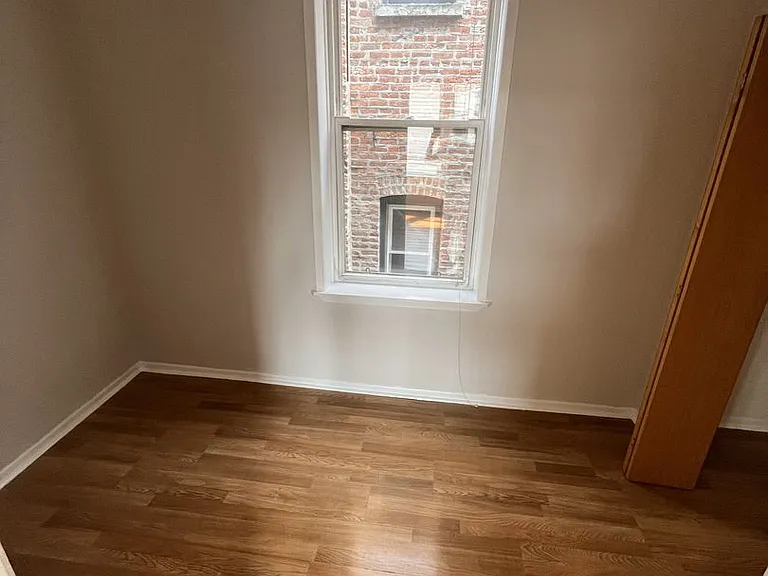 2346 W Taylor St — Photo 3