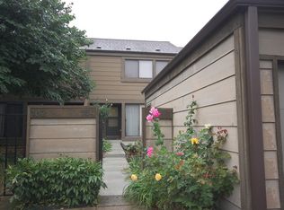 164 Aberdeen Ct, Geneva, IL 60134