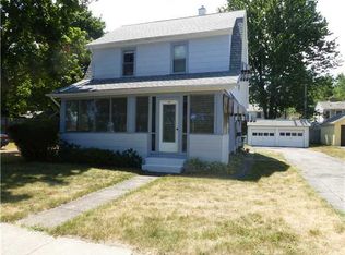 29 McCall Rd, Rochester, NY 14615