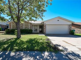 6408 N Park Dr, Watauga, TX 76148