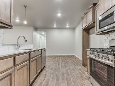 5th image of 12913 Willow Villas Dr #A
