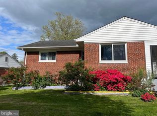 2012 Henry Rd, Rockville, MD 20851