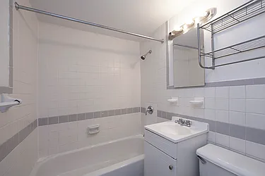 Rented by R New York