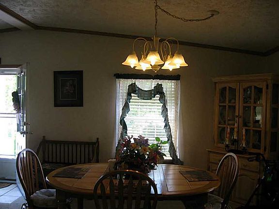 4th image of 66 Blackbird St