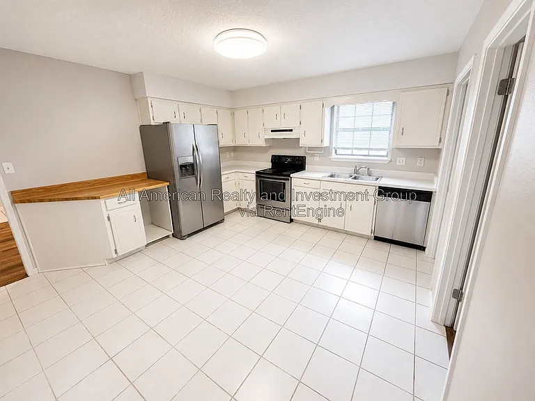 1235 Walter Ave — Photo 6