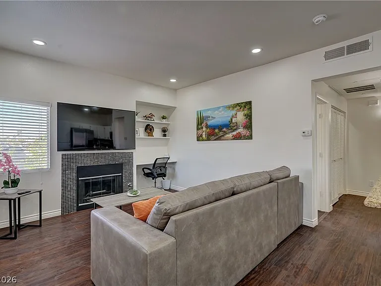 251 S Green Valley Pkwy #4822 — Photo 5
