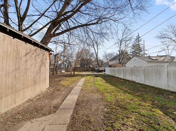 fort-wayne-indiana-73110350 picture