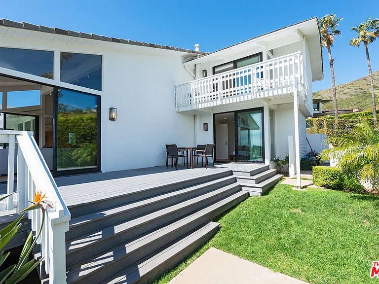 23901 Malibu Knolls Rd — Photo 18