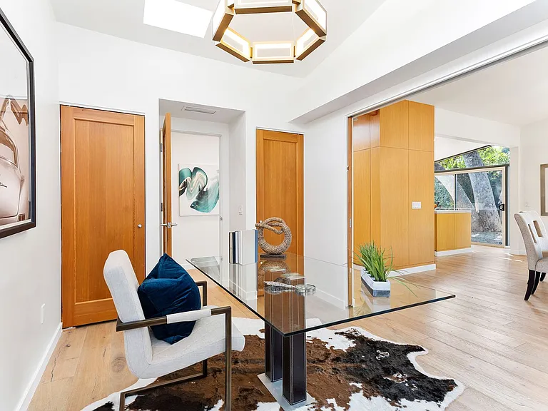 6225 Frondosa Dr — Photo 11