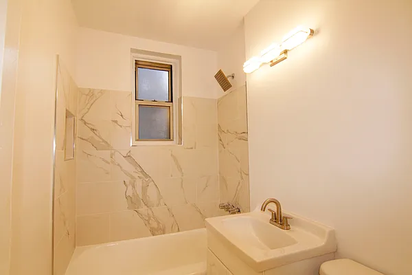 Sold by FirstService Realty (legacy) | media 21