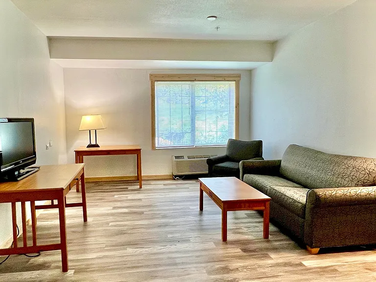 Ski Town Apartments — Photo 30