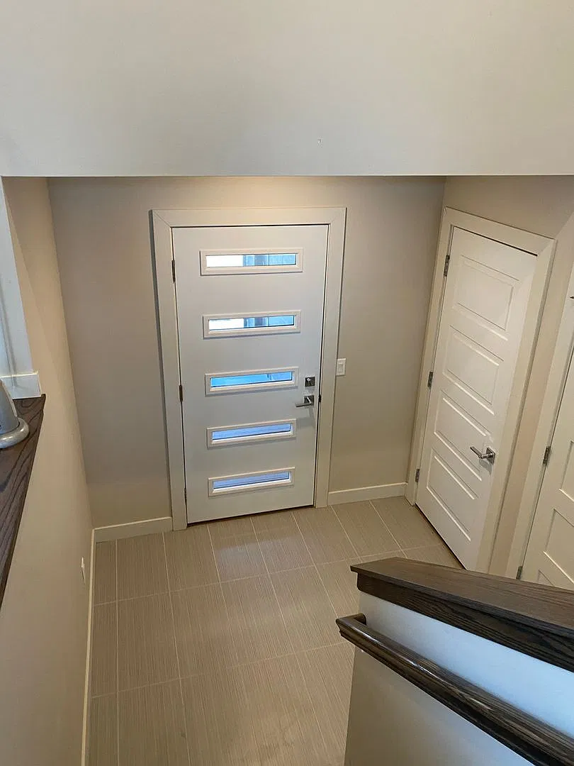 4 Bed | 3 Bath | Split Foyer | Double Garage | Pet Negotiable | Summerset — Photo 3