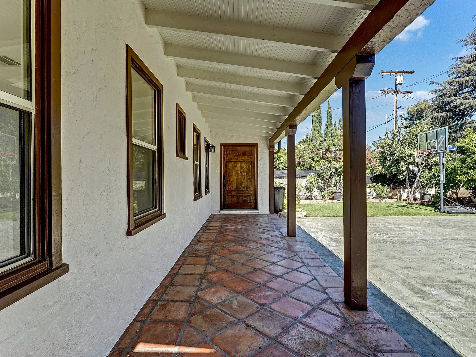 3 bed, 1406 sqft, $3,500 — Photo 2