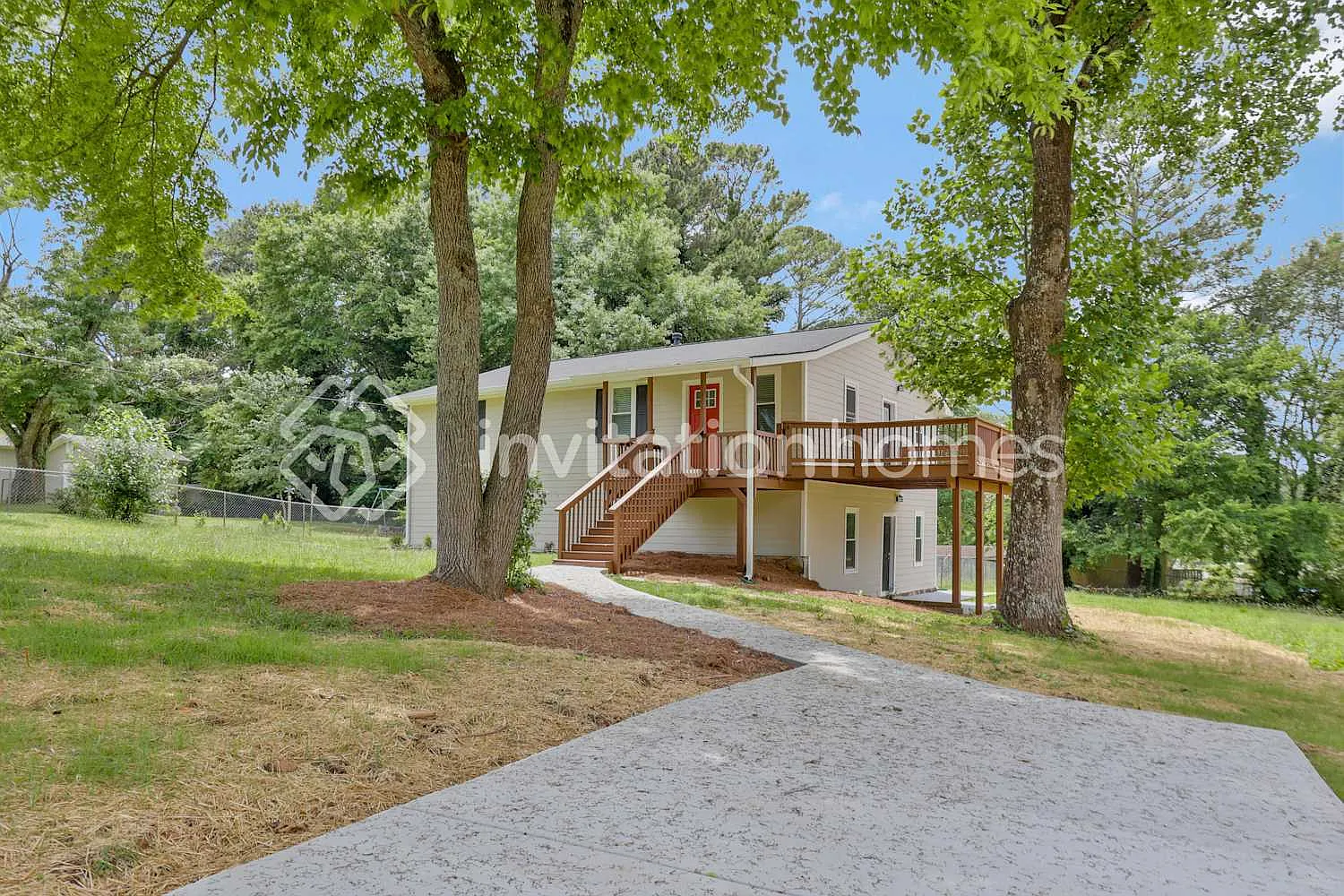 2627 Chambers Rd Marietta, GA 30066 — Photo 1