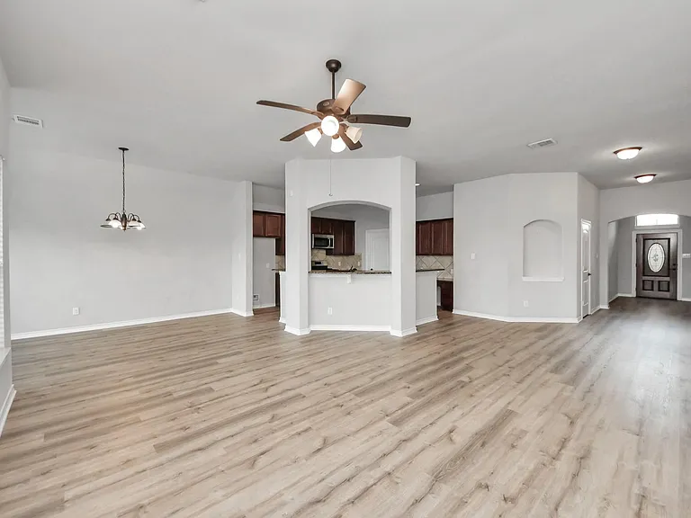 2310 Brett Ct — Photo 17