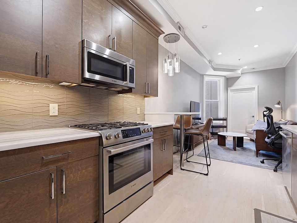 1st image of 313 Washington St APT 4