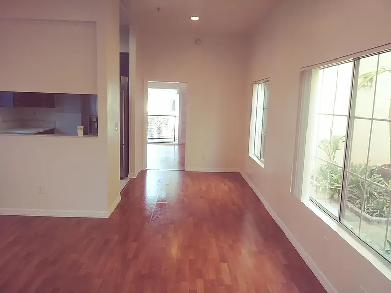 4343 Ventura Canyon Ave #101 — Photo 10