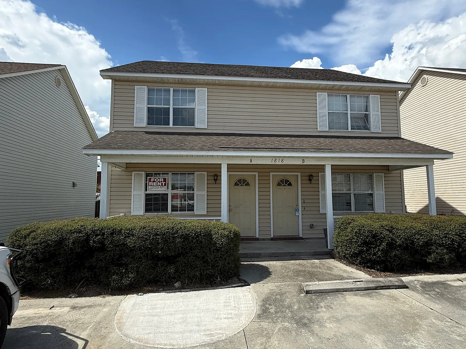 2 bed, 2.5 bath, 1116 sqft, $1,000 — Photo 1