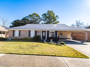 106 Saint Nicholas Dr, Lafayette, LA 70506