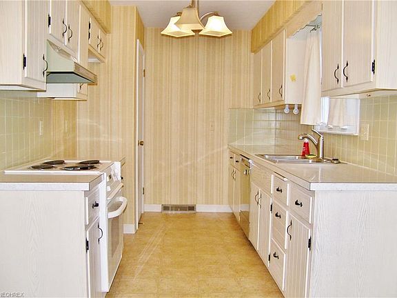 5th image of 8 Plymouth St