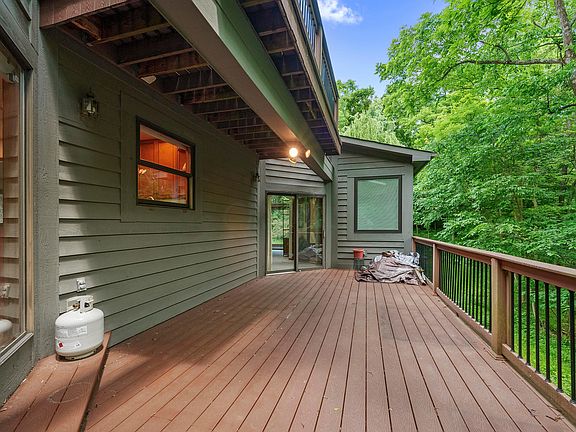 3rd image of 8708 Glenamoy Cir