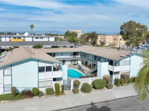 561 E 64th St, Long Beach, CA 90805