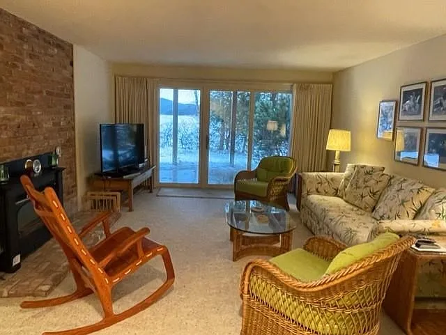 9 Pioneer Point — Photo 12