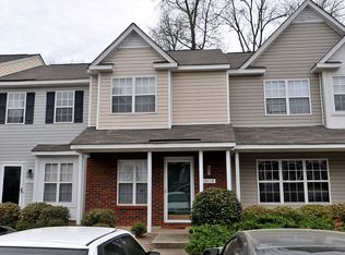 10119 Forest Landing Dr, Charlotte, NC 28213