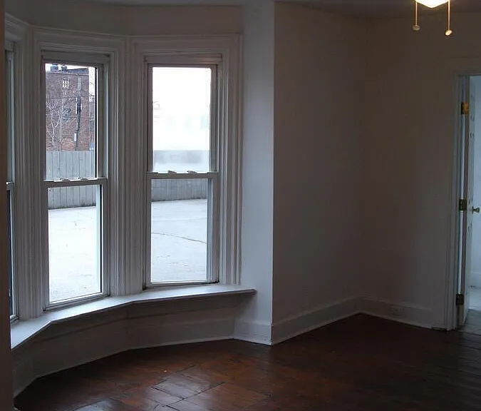 1181 Mount Pleasant Ave — Photo 3