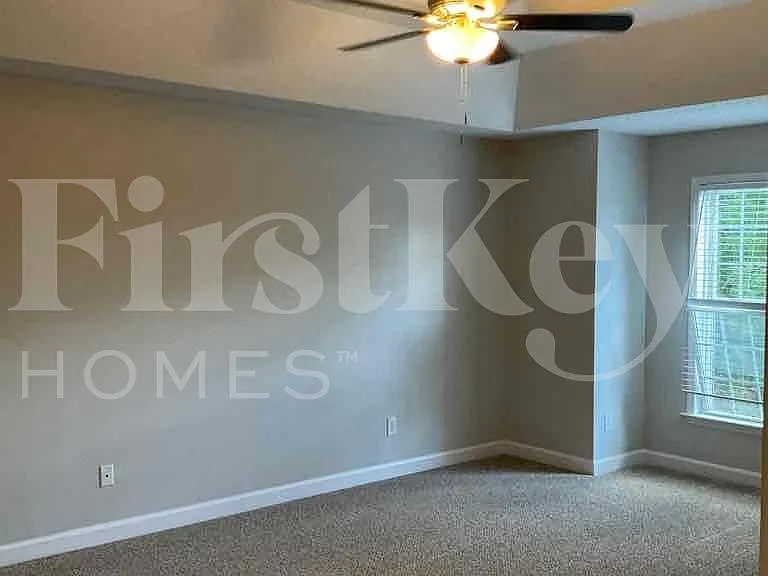 110 Longbridge Dr — Photo 15