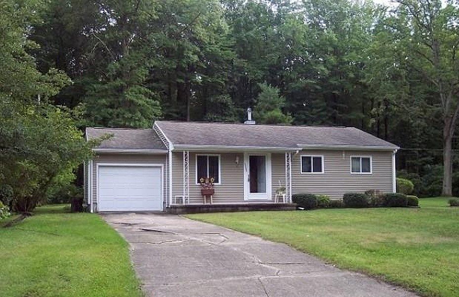 1st image of 12155 Stratford Dr