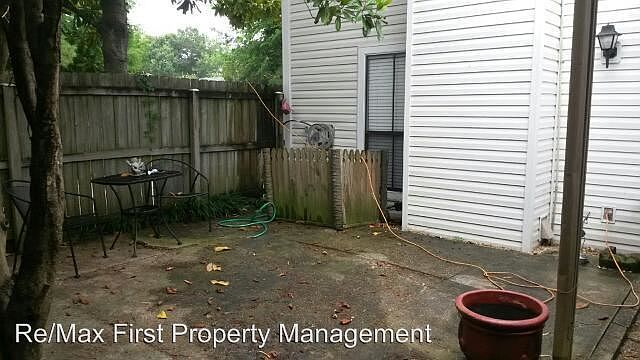 2nd image of 9823 Siegen Ln