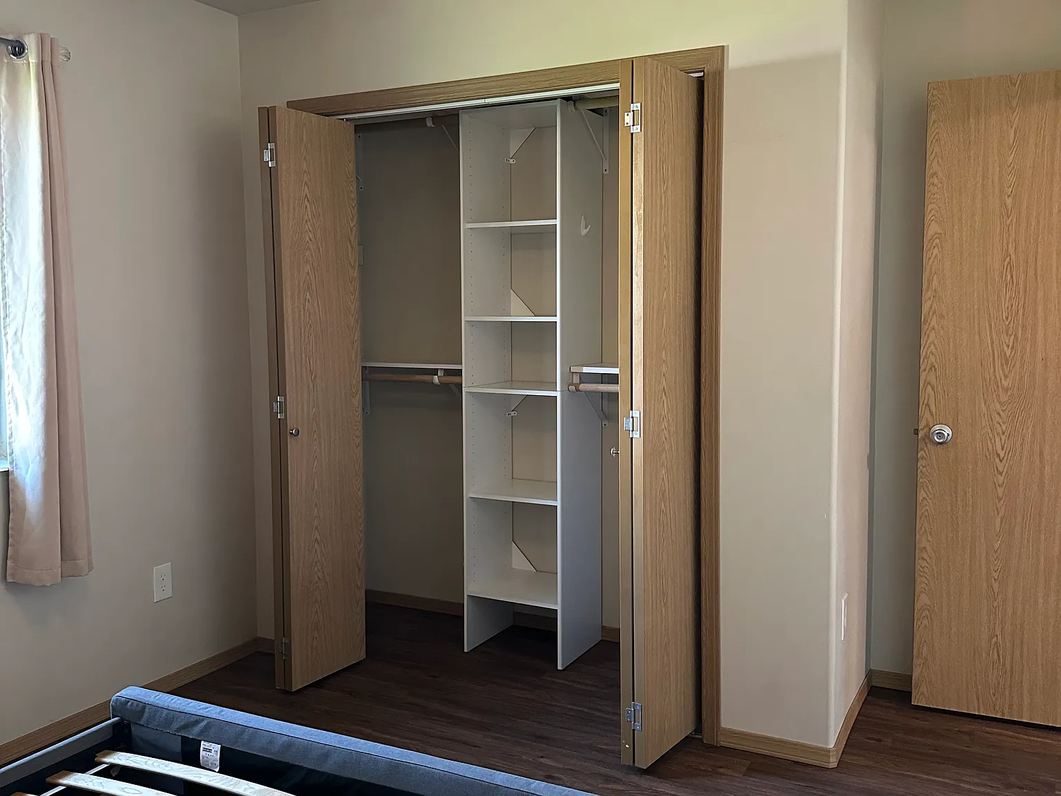2 bed, 918 sqft, $2,200 — Photo 3
