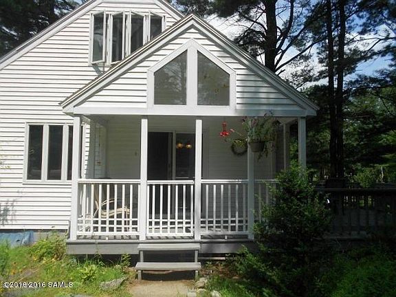 3rd image of 26 Arbutus Dr