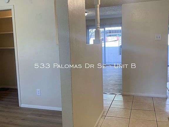 3rd image of 533 Palomas Dr SE #B