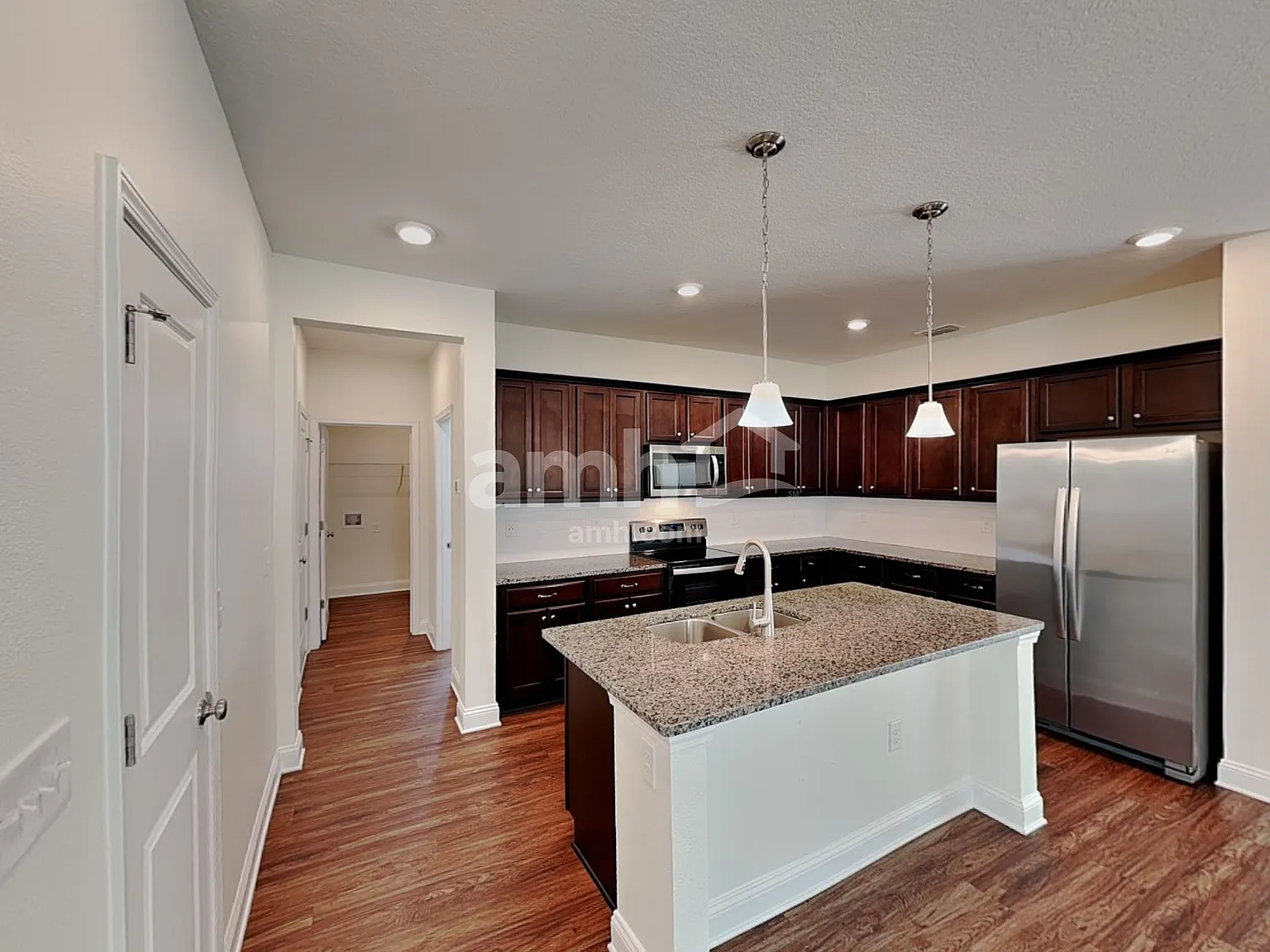 4 bed, 2.5 bath, 2078 sqft, $2,835 — Photo 3