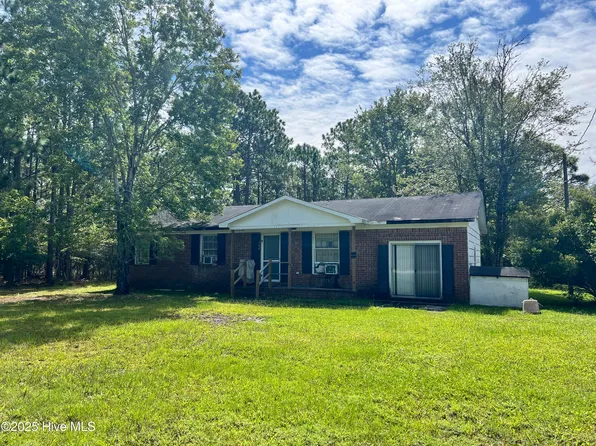 300 Fifty Lakes Drive, Southport, NC 28461