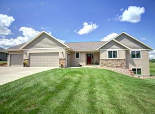 W7718 Van Dunk Pl, Holmen, WI 54636