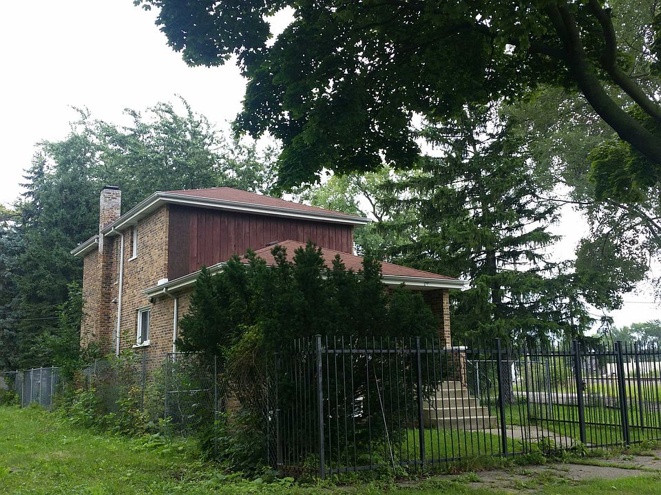 2nd image of 11347 S Yale Ave