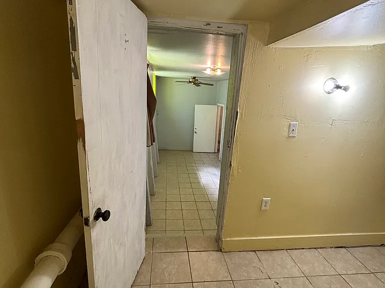 5324 NE 19th Ave — Photo 16