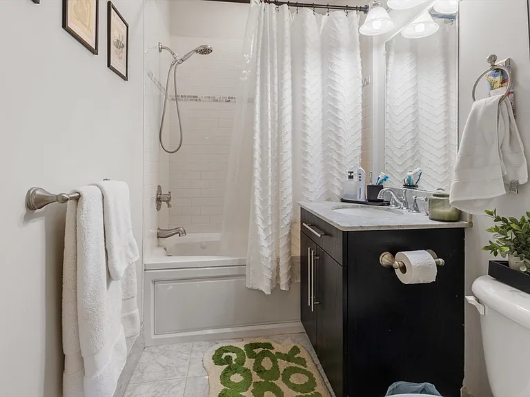 152 Old Colony Ave #10 — Photo 7
