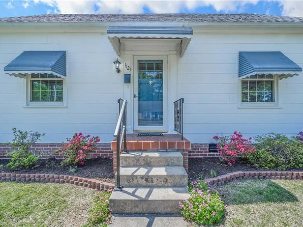 1121 Proctor St, Suffolk, VA 23434