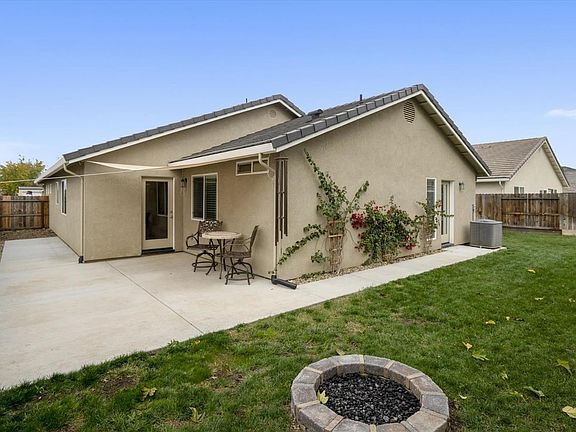 Enjoy the patio and firepit!