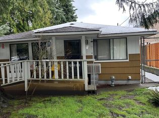 7033 S 116th Place, Seattle, WA 98178