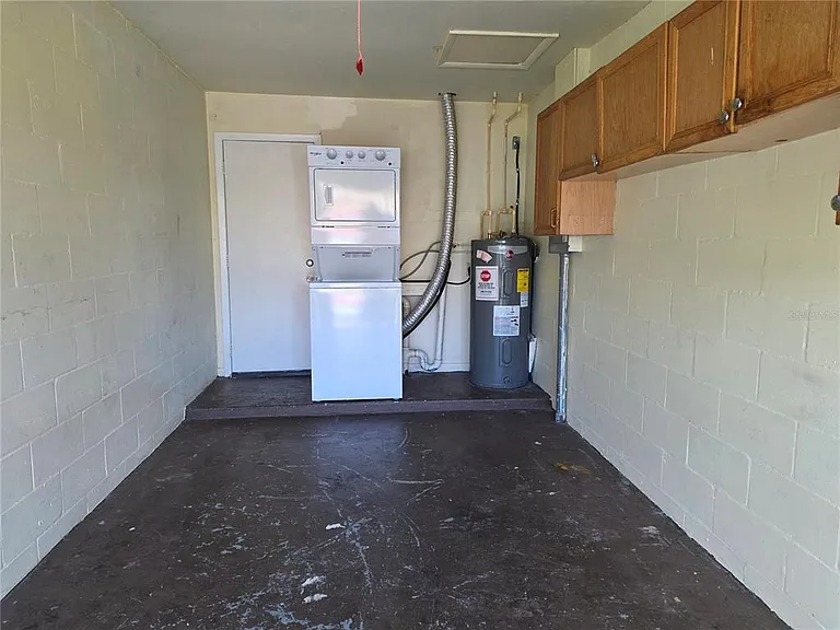 415 Greenwich Ct — Photo 12