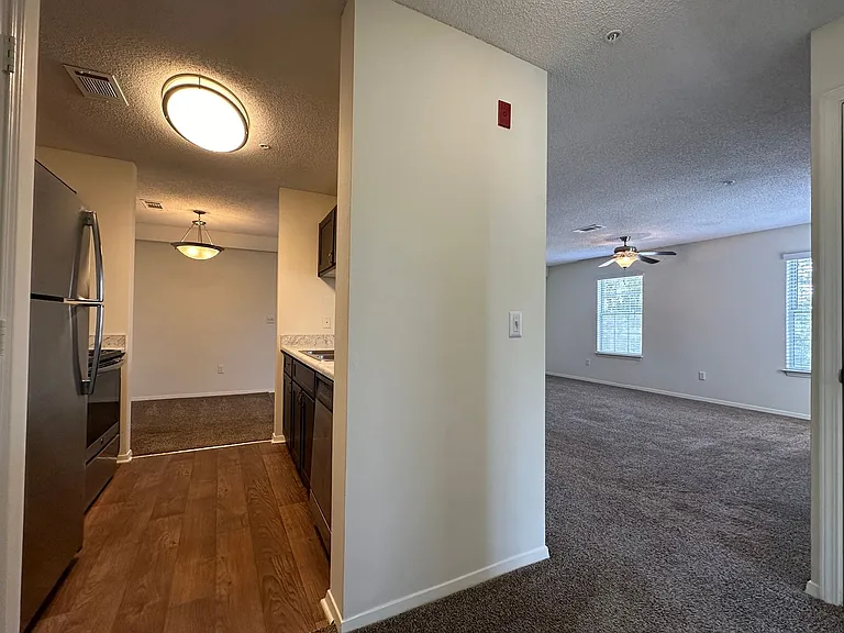 Hamilton at Turman Farms Apartments — Photo 49